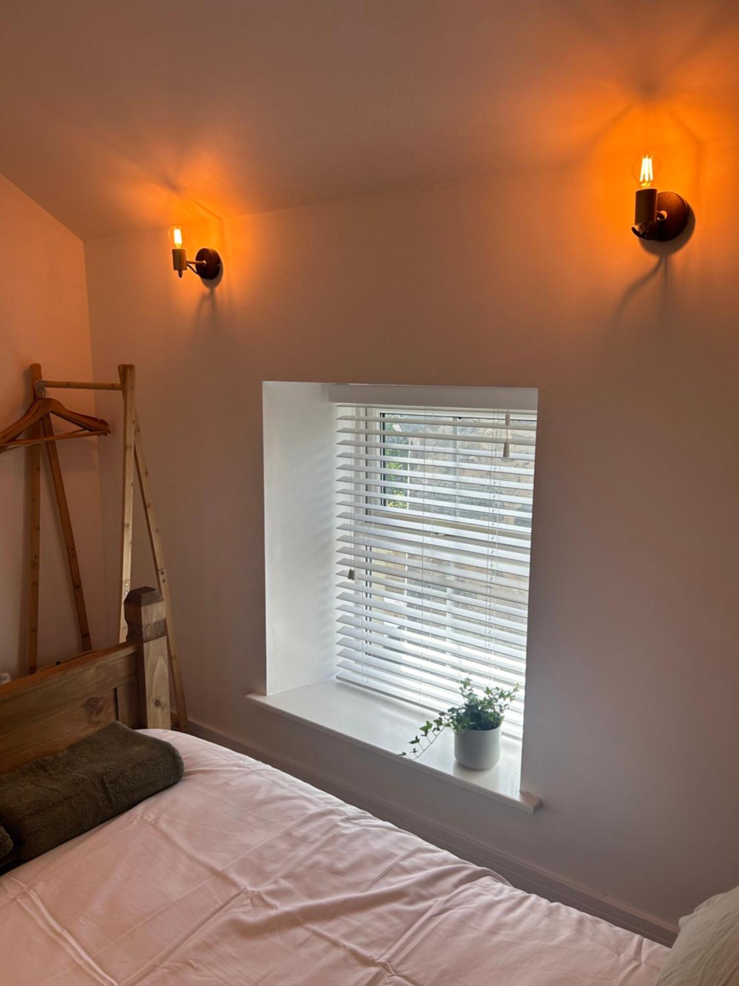 Cosy Modern Miners Cottage Llanllechid Exteriér fotografie