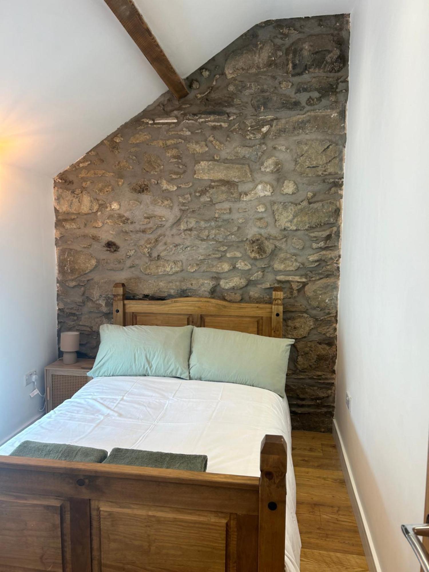 Cosy Modern Miners Cottage Llanllechid Exteriér fotografie