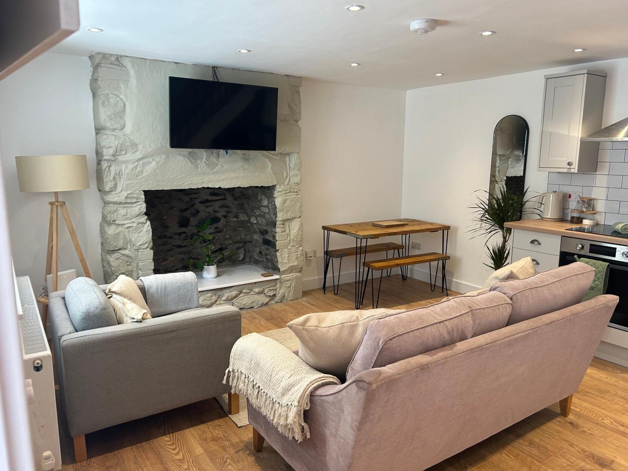 Cosy Modern Miners Cottage Llanllechid Exteriér fotografie